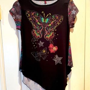 Stretchy & colorful t-shirt from brand AY- GUEY